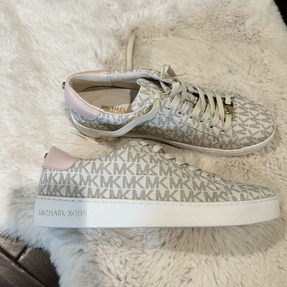 Michael Kors lace up shoes size 7 women’s - Picture 6 of 6